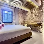 Villamora Alfaros 35 Free Parking