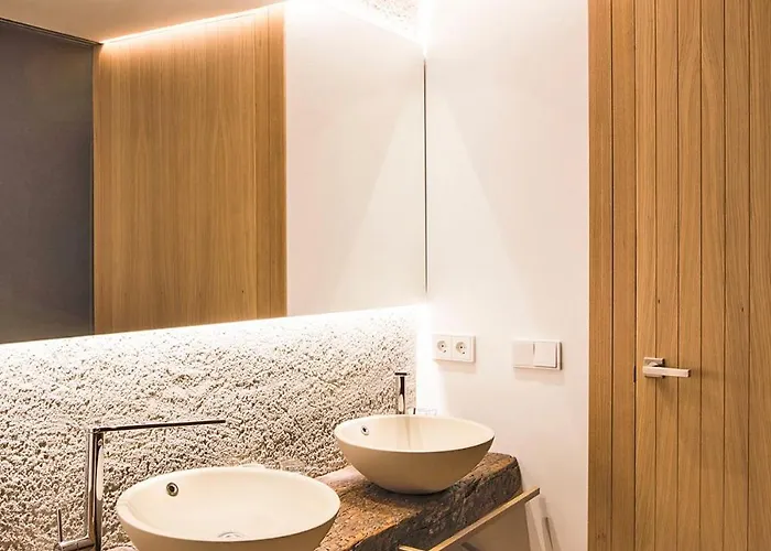 Villamora Alfaros 35 Free Parking