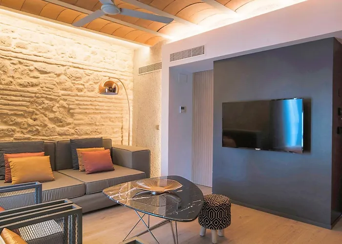 Villamora Alfaros 35 Free Parking