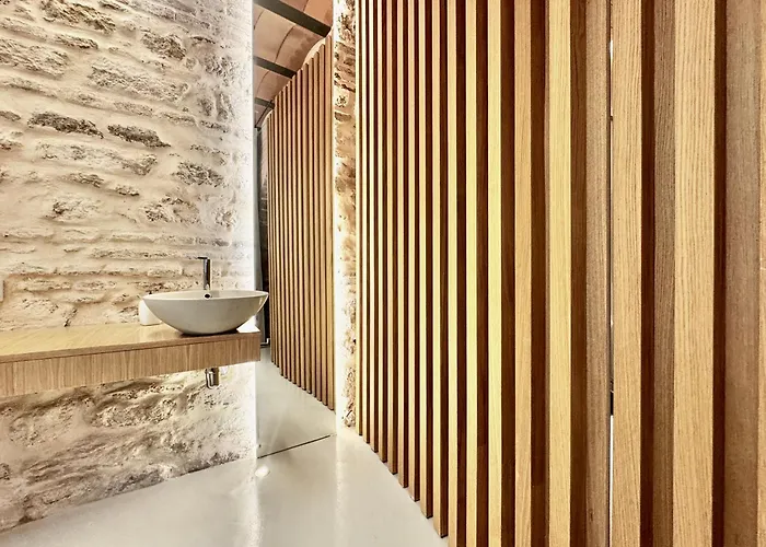 Villamora Alfaros 35 Free Parking