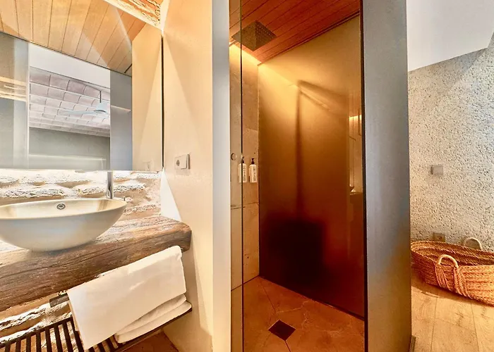 Villamora Alfaros 35 Free Parking *